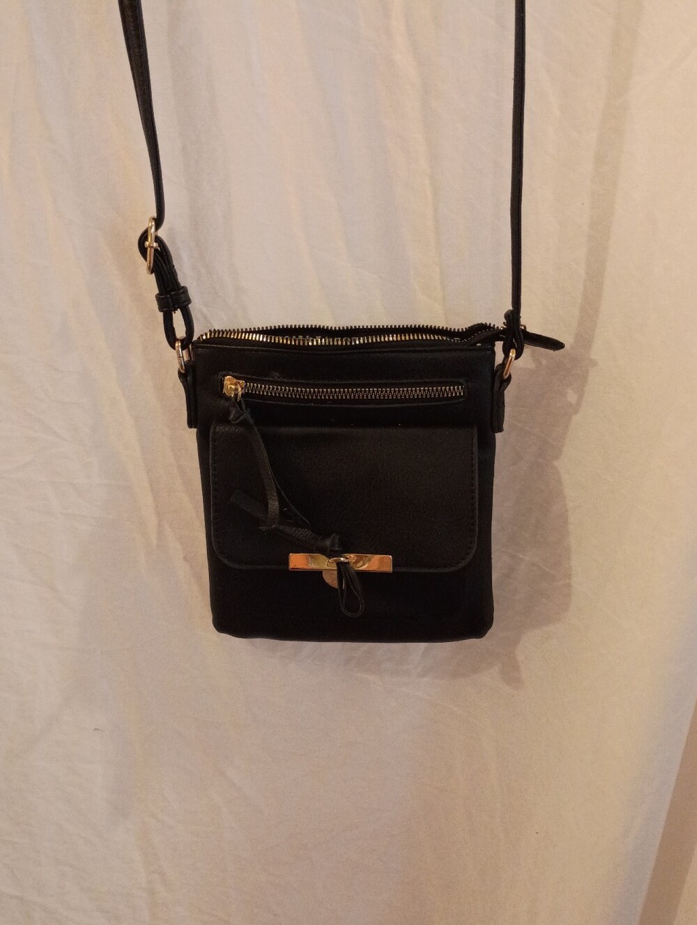 No Brand Small Black Crossbody Purse With Lots Of Pockets NWOT